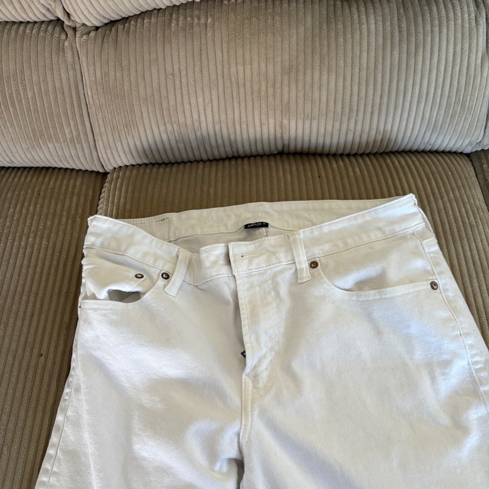 American Eagle White Jeans